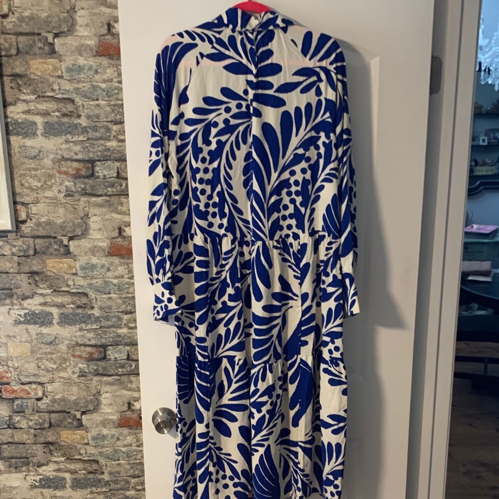 H&M Leaf Print Maxi Dress in Blue and Cream - Picture 3 of 3